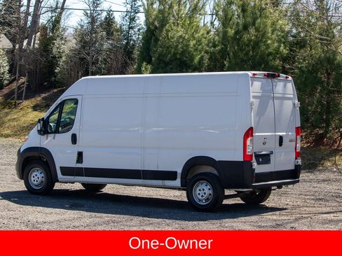 Used 2024 RAM ProMaster 2500 w/ Convenience Group FWD image 5
