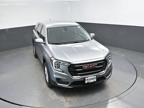 Used 2024 GMC Terrain SLE AWD/4WD image 25