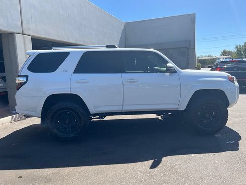 Used 2023 Toyota 4Runner SR5 Premium w/ SR5 Premium Package AWD/4WD image 3