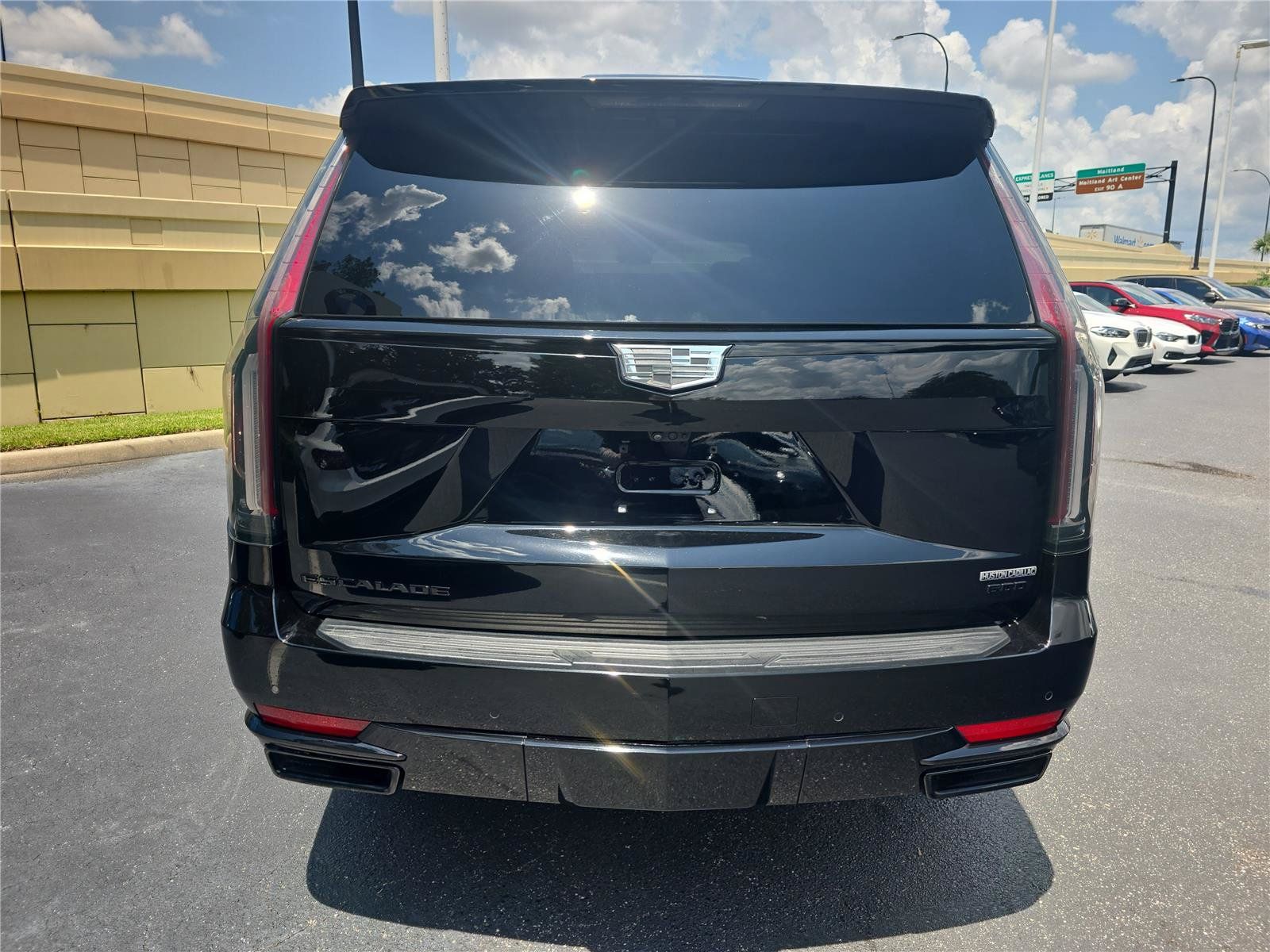 Used 2024 Cadillac Escalade ESV Sport w/ LPO, ONYX Package AWD/4WD image 3