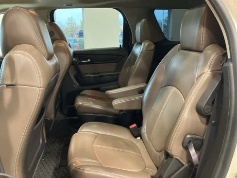 Used 2013 GMC Acadia SLT image 26