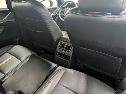 Certified 2025 MAZDA CX-90 3.3 Turbo S w/ Premium Package image 19