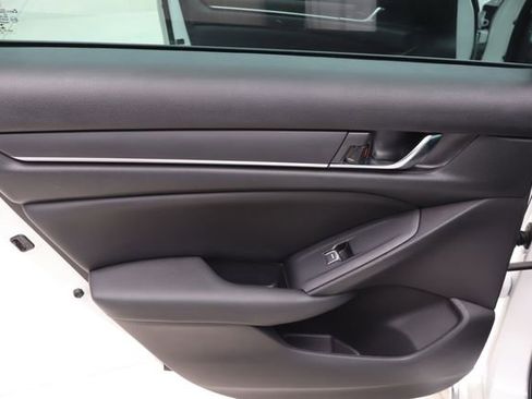Used 2020 Honda Accord EX image 23