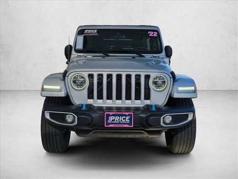 Used 2022 Jeep Wrangler Unlimited Sahara w/ Cold Weather Group AWD/4WD image 2