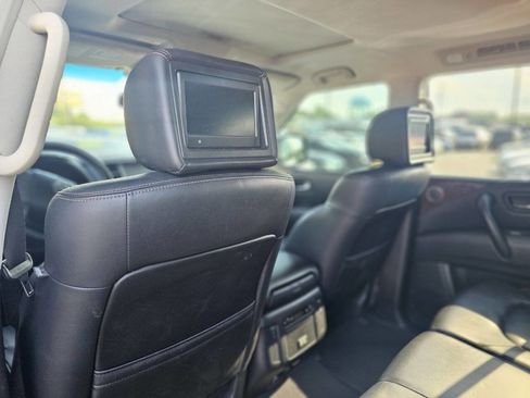 Used 2017 Nissan Armada Platinum image 4
