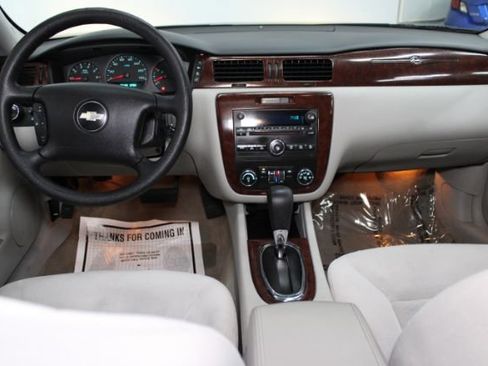 Used 2010 Chevrolet Impala LS image 2