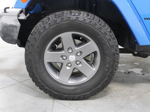 Used 2015 Jeep Wrangler Sport AWD/4WD image 19