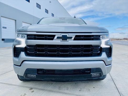 Used 2023 Chevrolet Silverado 1500 RST image 2