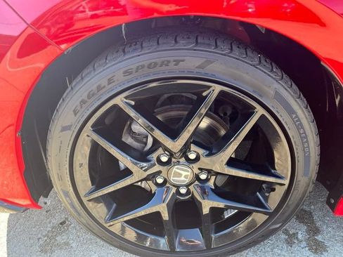 Used 2024 Honda Civic Sport image 10