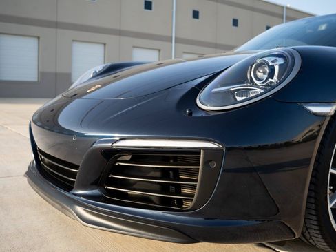 Used 2017 Porsche 911 Carrera RWD image 10