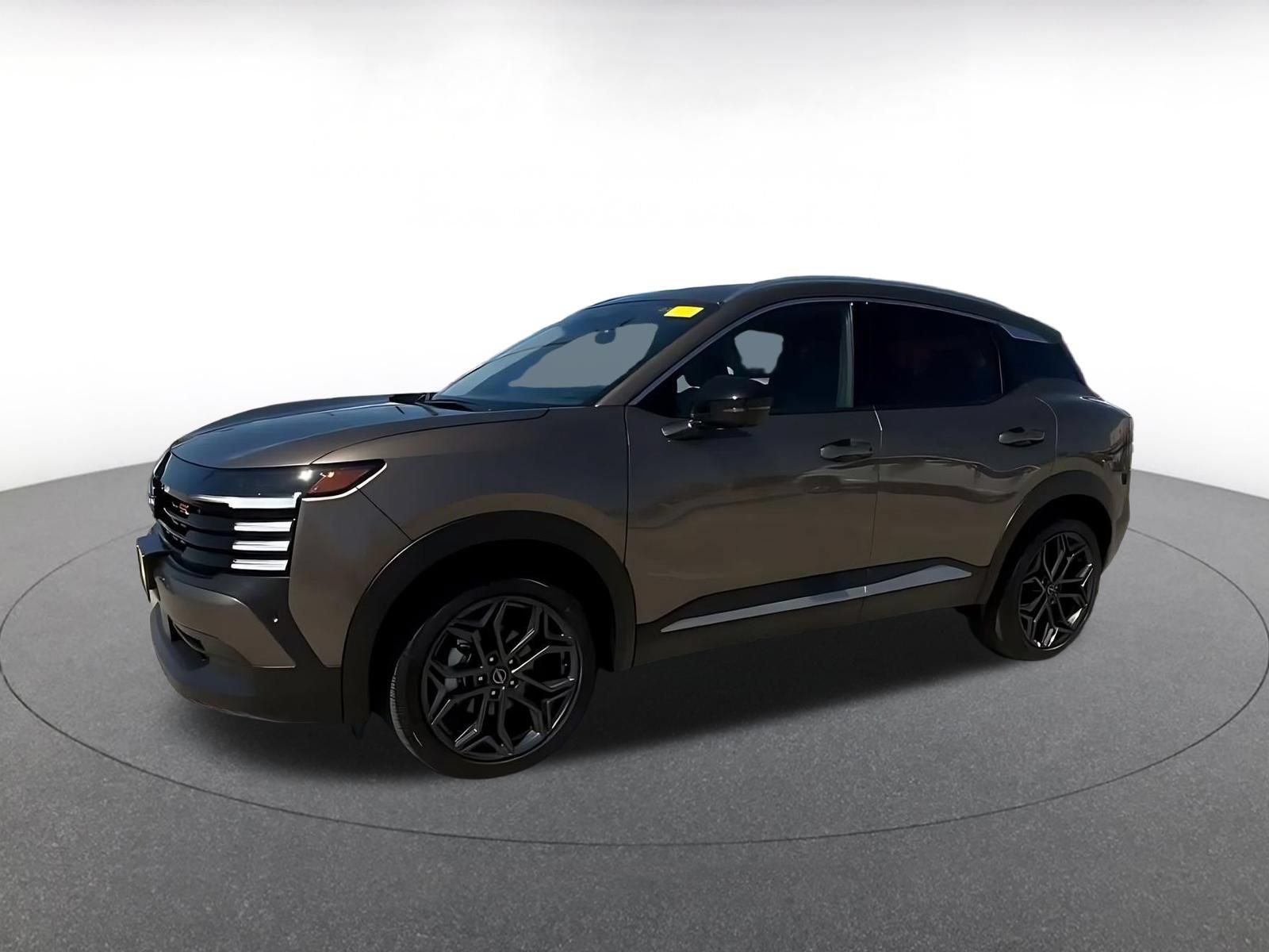 Used 2026 Nissan Kicks SR AWD/4WD image 7
