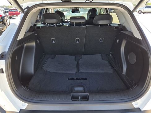 Used 2024 Hyundai Kona Limited image 16