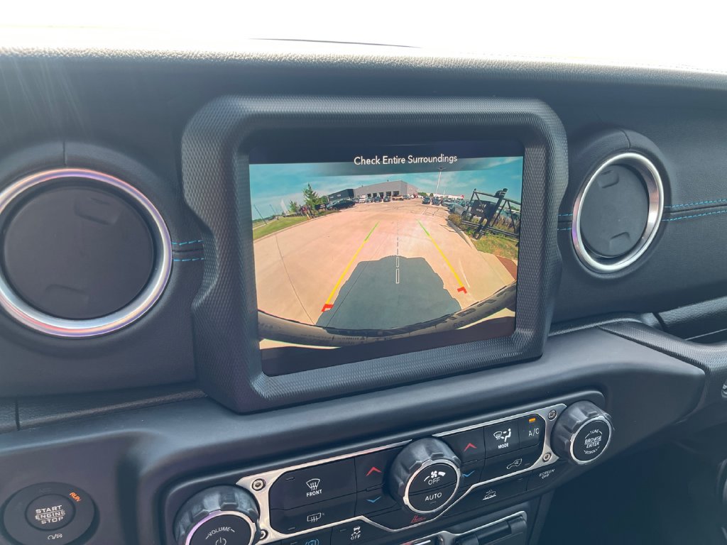 Used 2023 Jeep Wrangler Unlimited Rubicon 4xe AWD/4WD image 17