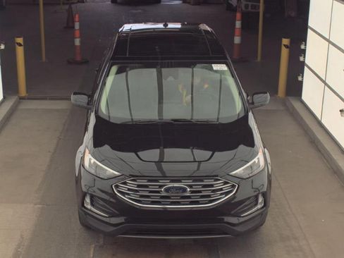 Used 2022 Ford Edge SEL w/ Convenience Package image 2