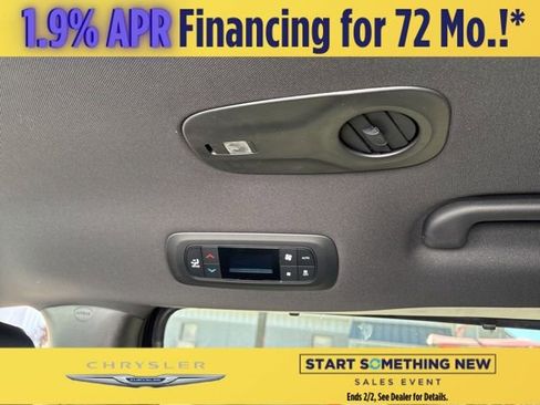 New 2026 Chrysler Pacifica Select image 22