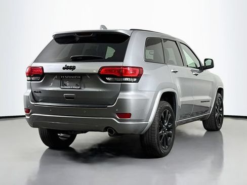 Used 2020 Jeep Grand Cherokee Altitude AWD/4WD image 7