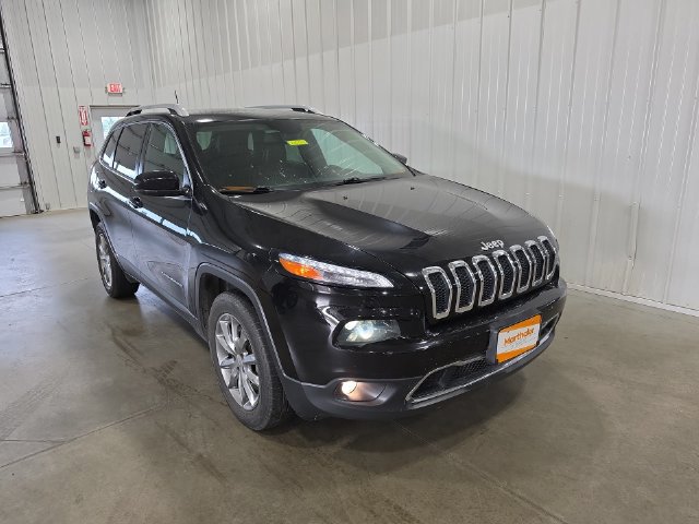 Used 2018 Jeep Cherokee Limited AWD/4WD image 2