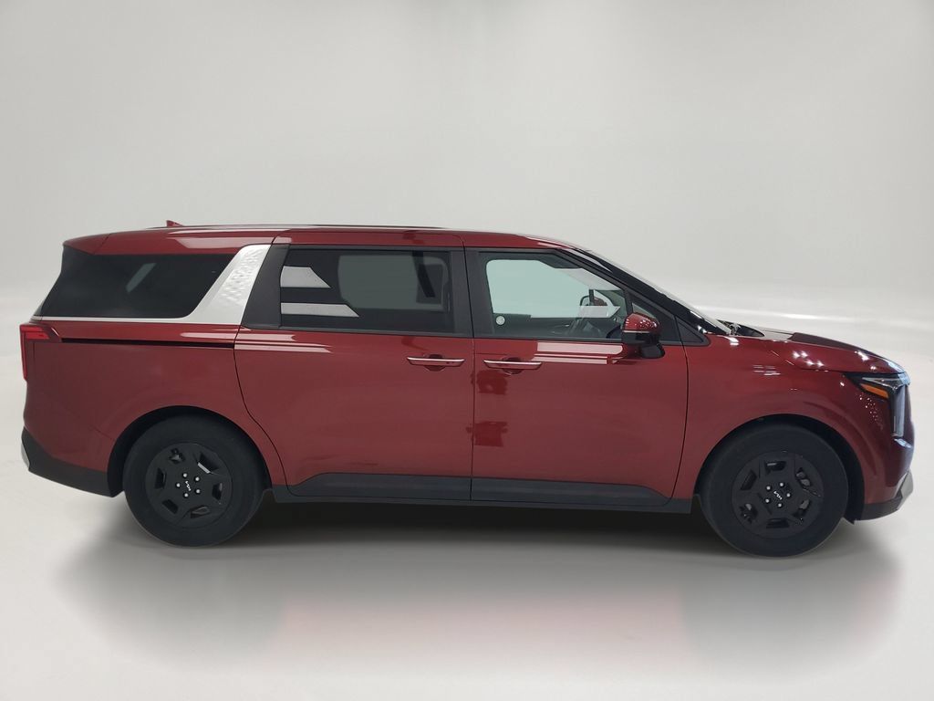 Used 2025 Kia Carnival FWD image 4
