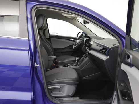 Used 2023 Volkswagen Taos SE image 18