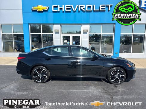 Used 2024 Nissan Altima 2.5 SR FWD image 1