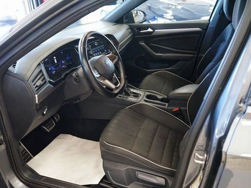 Used 2023 Volkswagen Jetta Sport image 23