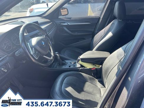 Used 2017 BMW X1 xDrive28i w/ Premium Package AWD/4WD image 5