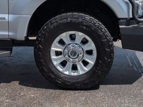 Used 2021 Ford F250 XL w/ STX Appearance Package AWD/4WD image 11