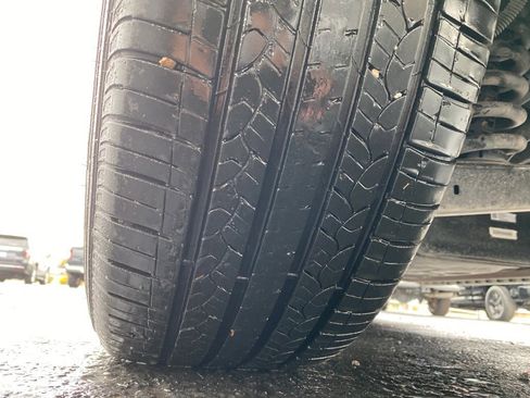 Used 2021 Chevrolet Traverse LS image 19