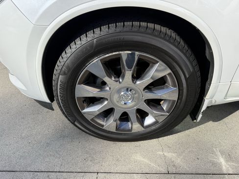 Used 2017 Buick Enclave Premium w/ Enclave Tuscan Edition image 32