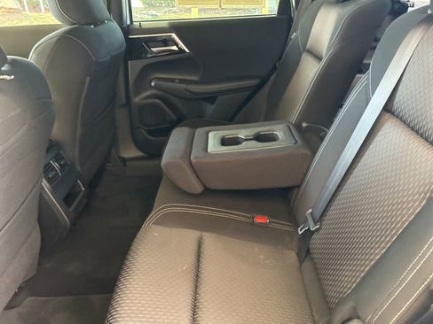 Used 2022 Mitsubishi Outlander ES image 34