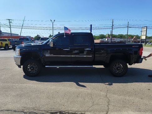 Used 2014 Chevrolet Silverado 2500 LT w/ Custom Sport Truck Package AWD/4WD image 10