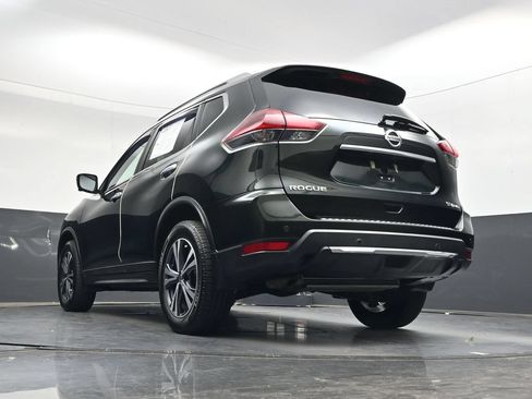 Used 2019 Nissan Rogue SV w/ Premium Package AWD/4WD image 41