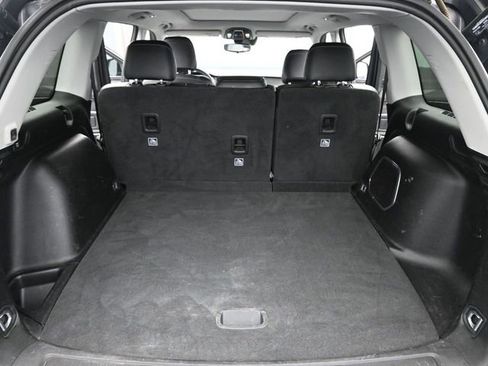 Used 2022 Jeep Grand Cherokee Limited image 17