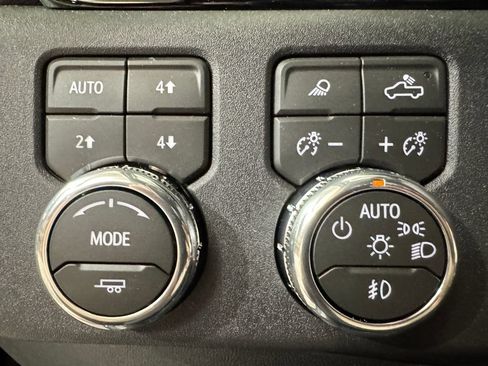 New 2026 GMC Sierra 1500 Elevation w/ Elevation Premium Package AWD/4WD image 19