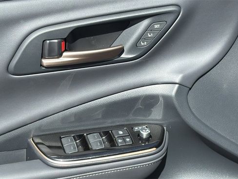 New 2026 Toyota Crown Platinum image 9