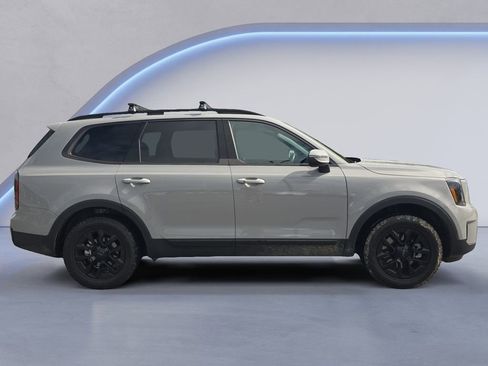 Used 2025 Kia Telluride AWD image 8