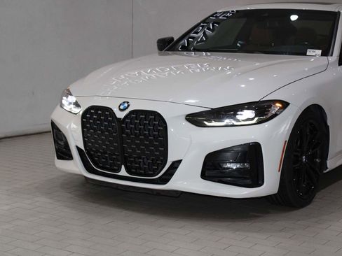 Used 2022 BMW 430i Coupe w/ M Sport Package image 2