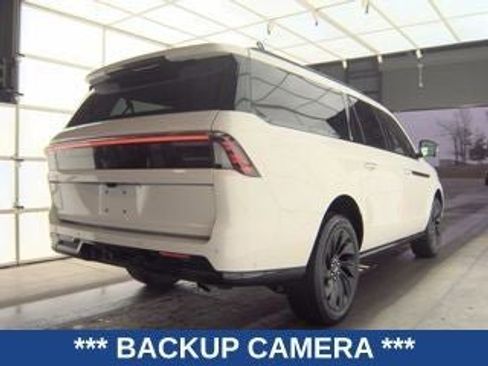 Used 2025 Lincoln Navigator L Reserve w/ Jet Appearance Package image 5