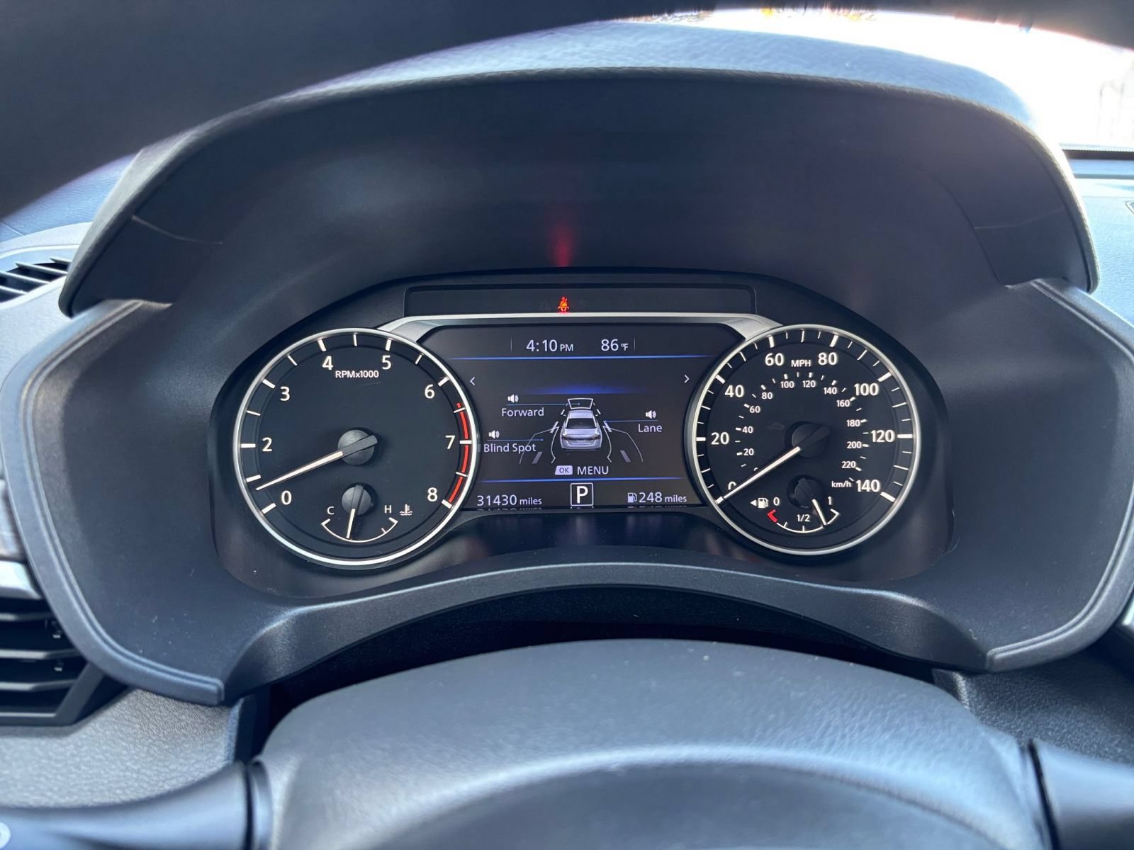 Used 2025 Nissan Altima 2.5 SV FWD image 39