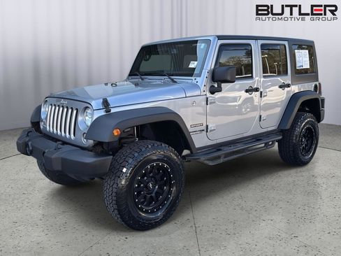 Used 2018 Jeep Wrangler Unlimited Sport S image 2