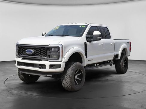 Used 2023 Ford F250 Lariat w/ Lariat Ultimate Package AWD/4WD image 5