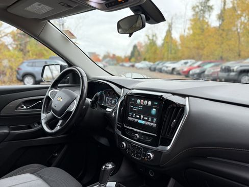 Used 2019 Chevrolet Traverse LT image 42