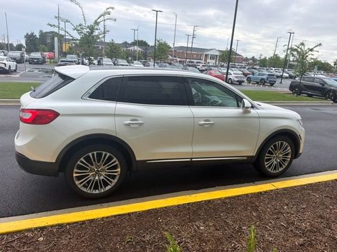 Used 2017 Lincoln MKX Reserve w/ Lincoln MKX Climate Package AWD/4WD image 5