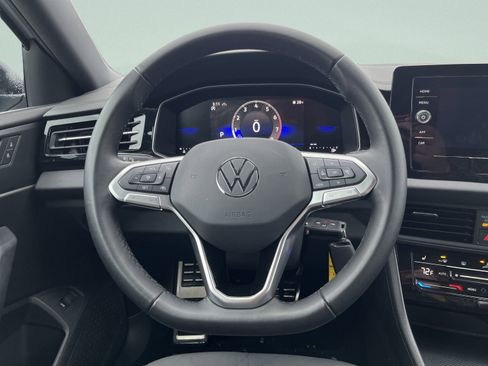 Used 2025 Volkswagen Jetta Sport image 25