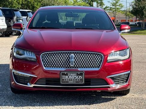Used 2017 Lincoln MKZ Reserve FWD image 2