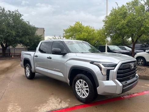 Used 2022 Toyota Tundra SR5 RWD image 3