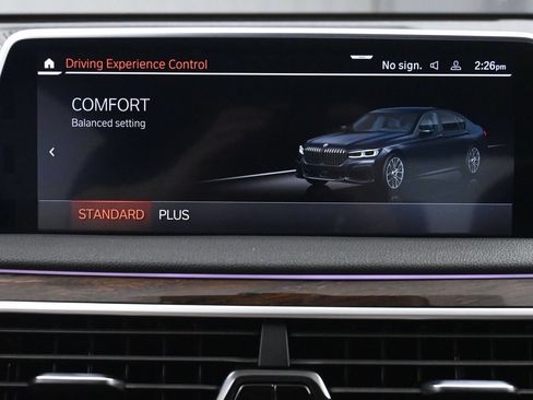 Used 2020 BMW 750i xDrive w/ M Sport Package AWD/4WD image 43