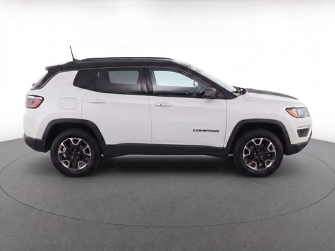Used 2018 Jeep Compass Trailhawk w/ Leather Interior Group AWD/4WD image 8