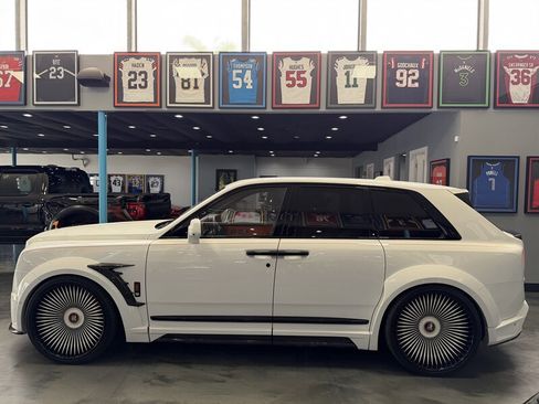 Used 2026 Rolls-Royce Cullinan AWD/4WD image 10