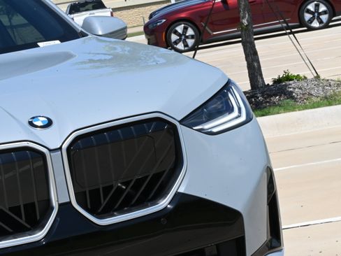 New 2026 BMW X3 xDrive30i w/ M Sport Package AWD/4WD image 9
